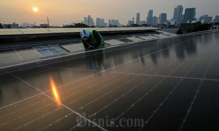 PT Blue Bird Tbk. (BIRD) Operasikan Solar Panel Berkapasitas 215kWp di Kantor Pusat