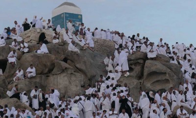 Jutaan Umat Muslim Melaksanakan Wukuf di Padang Arafah