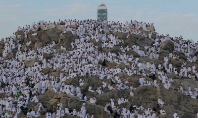 Jutaan Umat Muslim Melaksanakan Wukuf di Padang Arafah