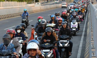 Jembatan Suramadu Dipadati Pemudik Sepeda Motor Saat Idul Adha