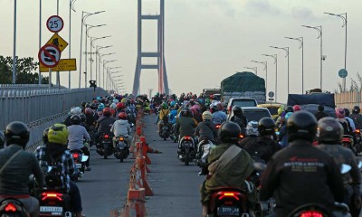 Jembatan Suramadu Dipadati Pemudik Sepeda Motor Saat Idul Adha