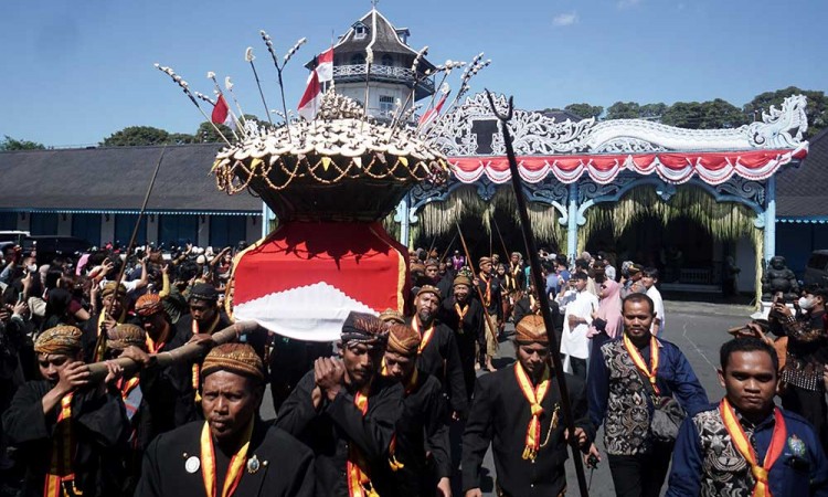 Meriahkan Idul Adha, Keraton Kasunanan Surakarta Gelar Grebeg Besar