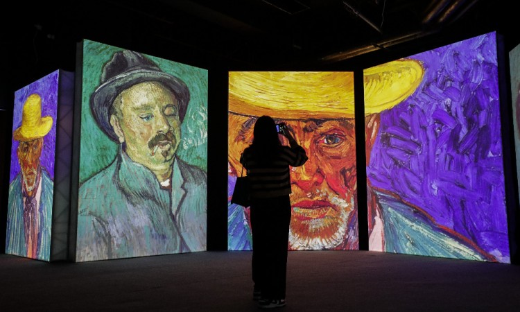 Pameran Van Gogh Alive Jakarta di Mal Taman Anggrek mengadirkan mahakarya seniman Vincent Van Gogh