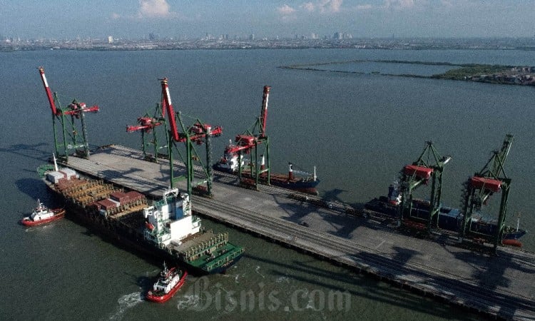 Terminal Teluk Lamong Meruapakan Terminal di Indonesia Dengan Konsep Serba Otomatis