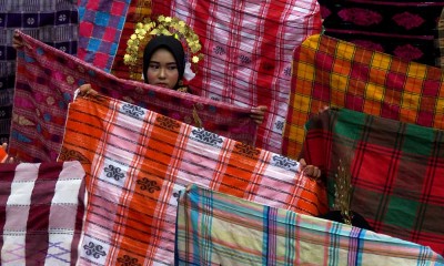 Atraksi Seni dan Budaya di Anjungan Pantai Losari Makassar