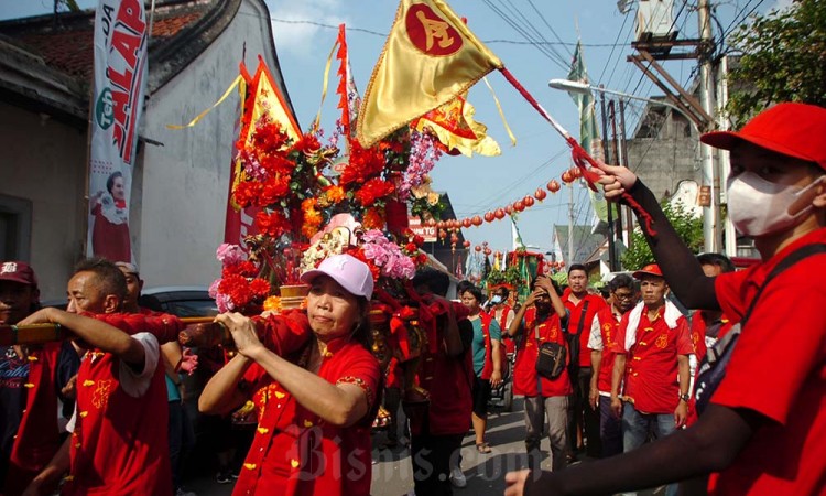 Kirab Toa Pe Kong di Tegal