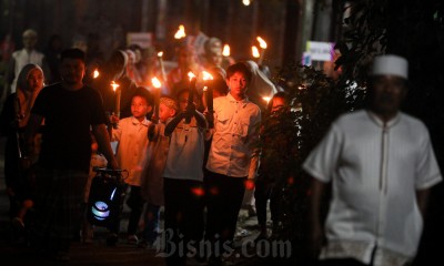 Keseruan Pawai Obor di Depok Dalam Rangka Menyambut Tahun Baru Islam 1445 H