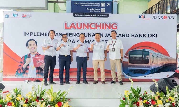 Perluas Akseptasi, JakCard Bank DKI Kini Bisa Digunakan Sebagai Tiket Perjalanan KRL