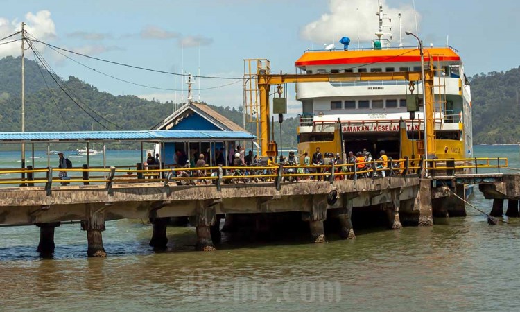 Hingga Juni 2023, PT ASDP Indonesia Ferry (Persero) Telah Melayani 1,065 Juta Kendaraan Logistik