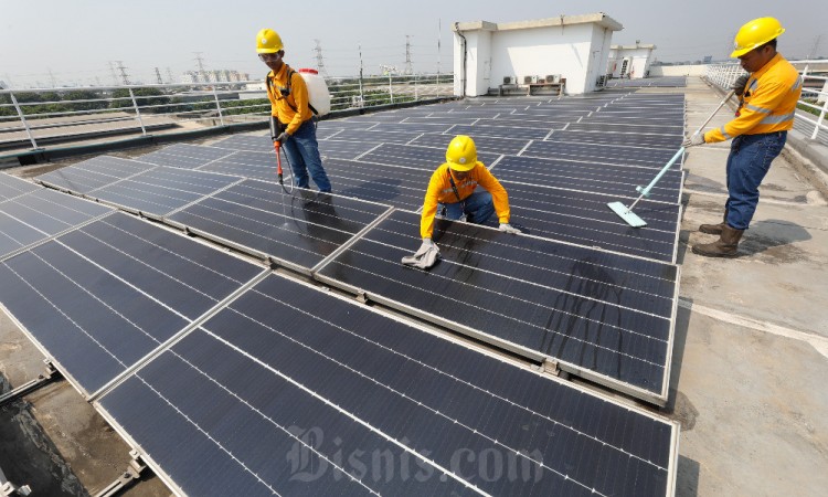 Dukung Pemerintah Penuhi Target EBT, PT Pamapersada Nusantara Gunakan Solar Panel 