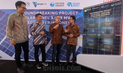 Pemasangan Panel Surya Berkapasitas 2.500 kVa di Atap Pabrik PT Eco Paper Indonesia