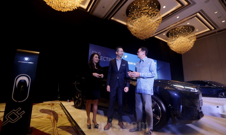 BMW Indonesia Berkolaborasi Dengan Bluebird Group Hadirkan Pengalaman Premium Dengan BMW iX