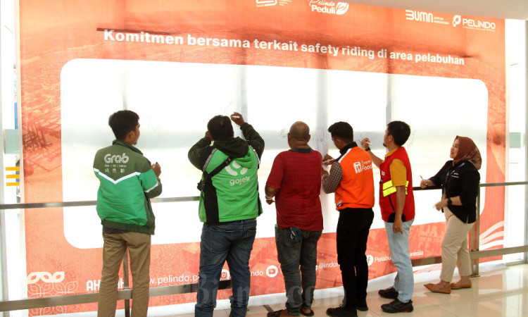 Pelindo Regional 4 Gelar Edukasi Safety Riding dan Service Motor Gratis Untuk Driver Ojek