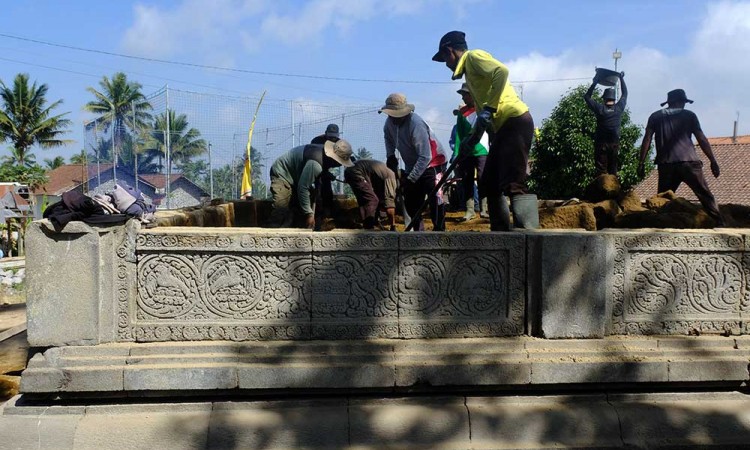 Proses Pemindahan Candi Lumbung di Magelang