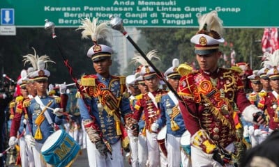 Kemeriahan Kirab Bendera Pusaka Merah Putih di Silang Monas