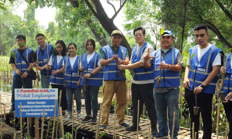 Panin Dai-ichi Life Tanam 1.000 Bibit Mangrove untuk Dukung Penanggulangan Polusi dan Perubahan Iklim