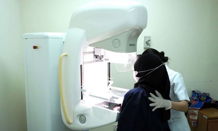 Siloam Hospitals Lippo Village Gelar Skrining Kanker Payudara Untuk Pekerja Informal
