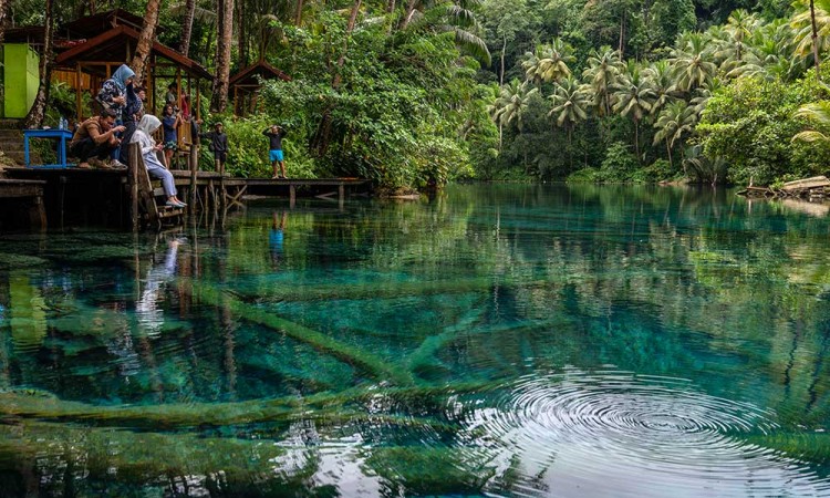 Keindahan Kawasan Wisata Danau Paisupok di Sulawesi Tengah