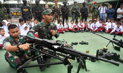 Belajar Mengenal Persenjataan TNI AD di Makorem 061/Surya Kencana