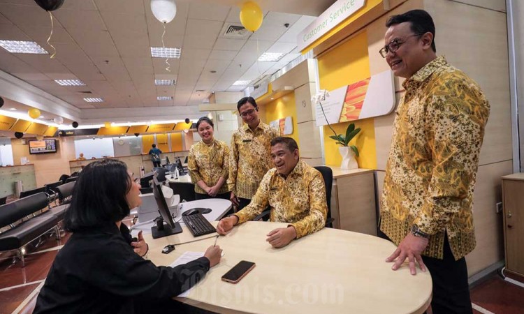Sambut Harpelnas 2023, Maybank Indonesia Gelar Berbagai Kegiatan Mulai Dari Promosi, Seed Pencil dan Tanaman Hias