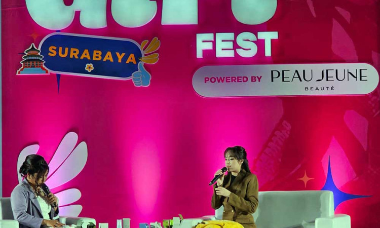Caitlin Halderman Brand Ambassador Peau Jeune Beauté Hadir Meriahkan The Girl Fest Surabaya
