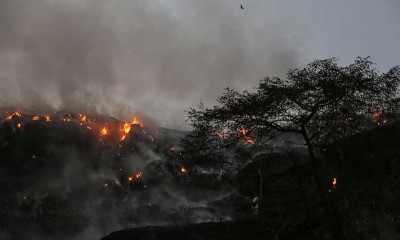 Tempat Pembuangan Akhir (TPA)  Jatibarang di Semarang Terbakar