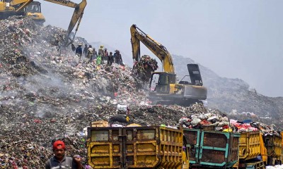 Sejumlah Titik Api Muncul di TPA Jatiwaringin di Tangerang