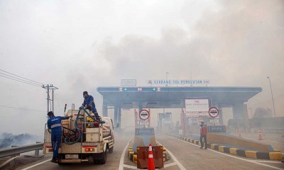 Jalan Tol Palindra di Sumsel Tertutup Asap Kebakaran Lahan