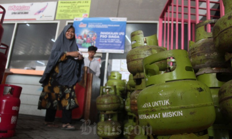 Kelangkaan Gas Elpiji 3 Kilogram Terjadi di Makassar