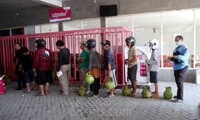 Kelangkaan Gas Elpiji 3 Kilogram Terjadi di Makassar