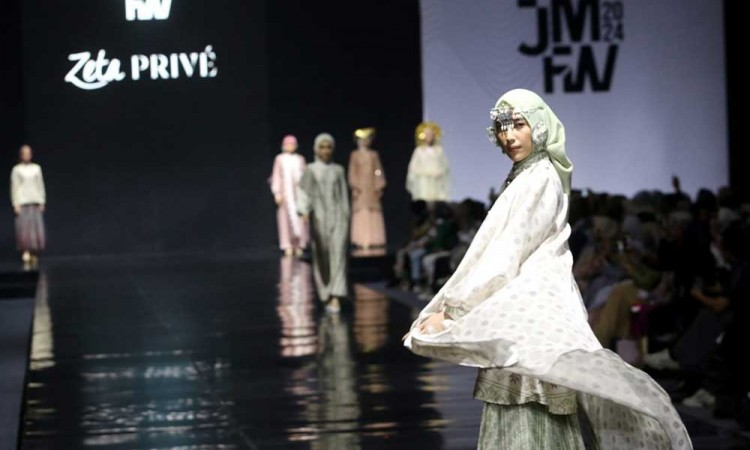 BSI Dorong Kemajuan Industri Fesyen di Indonesia Lewat Jakarta Muslim Fashion Week 2024