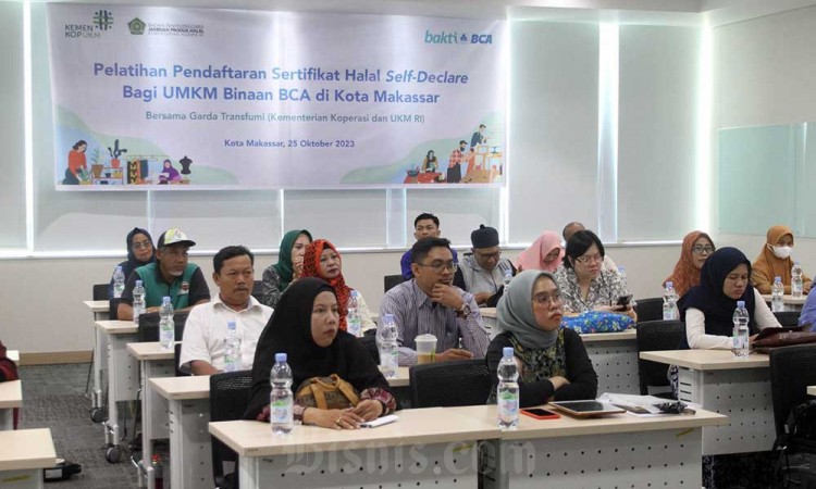 Sebanyak 100 UMKM di Makassar Dapatkan Pelatihan Sertifikasi Halal dari BCA