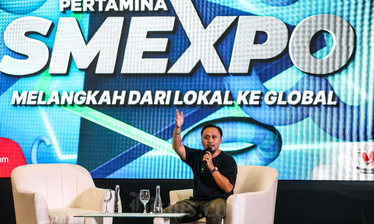 Bisnis/Bisnis PENTINGNYA BRAND STORYTELLING UNTUK BISNIS  Founder & CCO Pala Nusantara Ilham Pinastiko memberikan paparan saat Insightful session Pentingnya Brand Storytelling untuk Bisnis diacara Pertamina SMEXPO di Jakarta, Kamis (2/11/2023). Diskusi ka