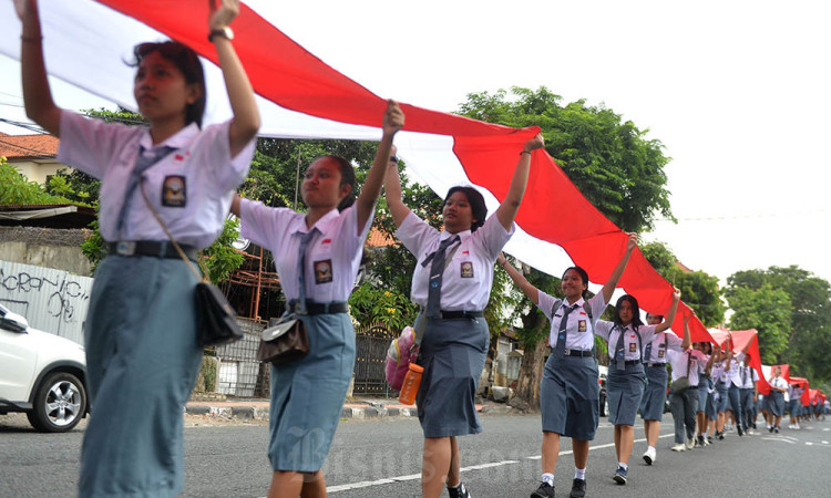 Kirab Merah Putih di Bali