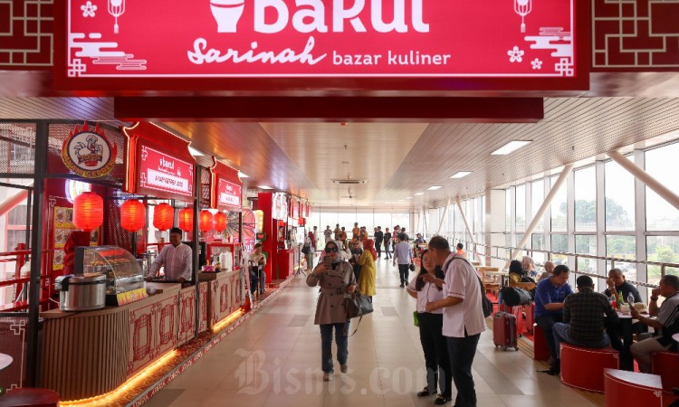 Bazar Kuliner Teh Pucuk Harum X BAKUL Sarinah di Skybridge Stasiun KCIC