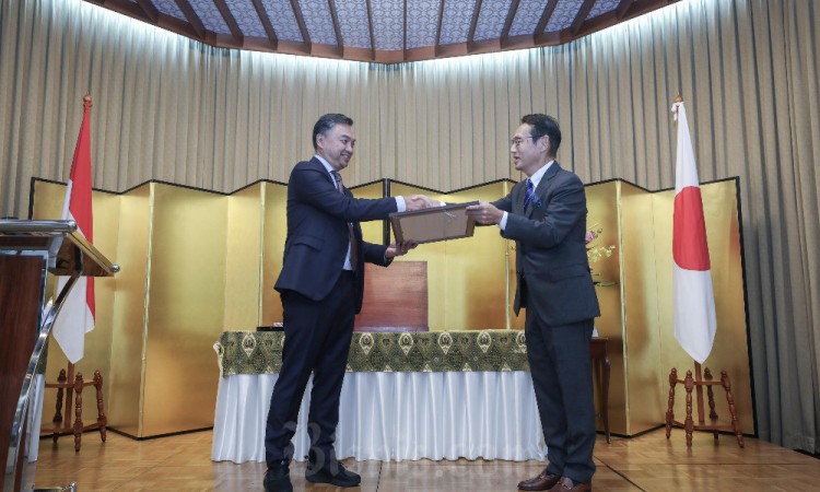 Dino Patti Djalal Mendepatkan Penghargaan ‎Menteri Luar Negeri Jepang periode 2023