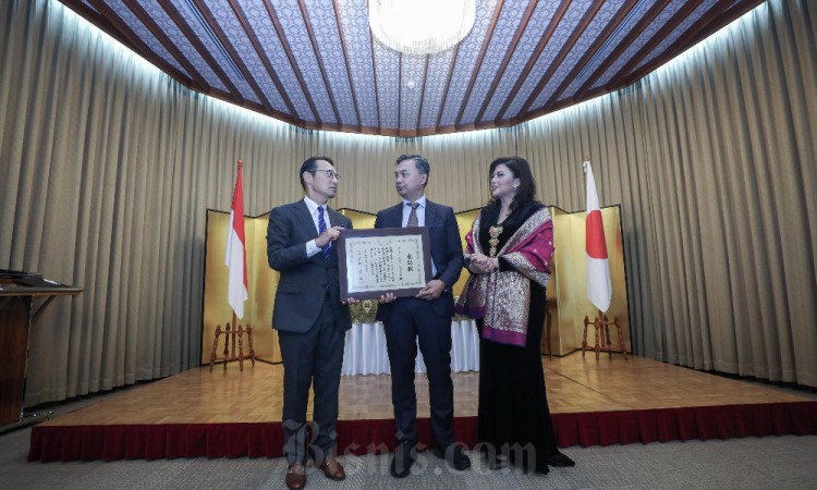 Dino Patti Djalal Mendepatkan Penghargaan ‎Menteri Luar Negeri Jepang periode 2023