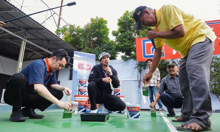 Kembali Dalam #Arenawarga, Nippon Paint Dan Vindes Sport Donasikan 1.380 Liter Cat Untuk Lapangan Bulu Tangkis