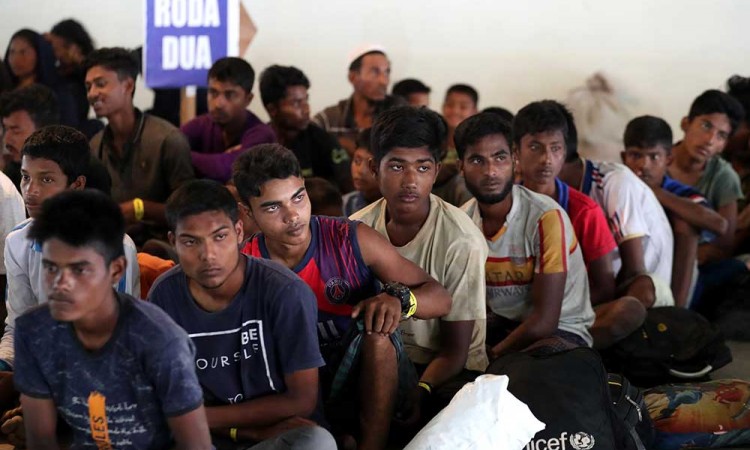 Para Pengungsi Imigran Rohingya Masih Menempati Balee Meurseuraya Aceh
