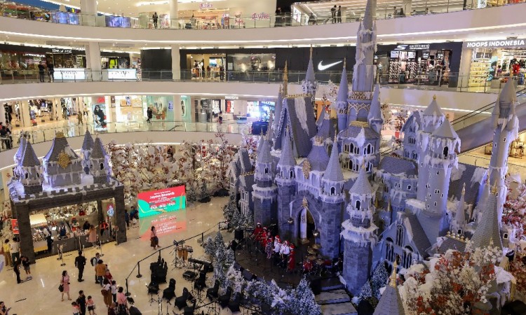 Pusat Perbelanjaan di Ibu Kota Mulai Bersolek Jelang Natal dan Tahun Baru