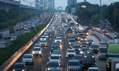 Jalan Tol Menuju Kawasan Wisata Puncak Masih Dipadati Kendaraan