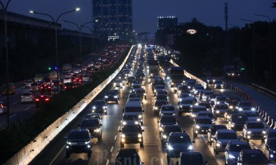 Jalan Tol Menuju Kawasan Wisata Puncak Masih Dipadati Kendaraan