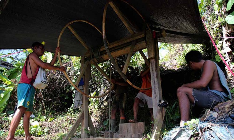 Tambang Rakyat di Pulau Obi