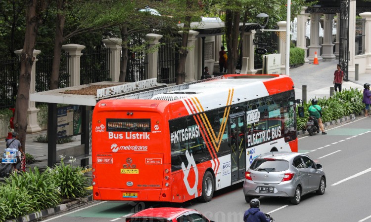 TransJakarta Akan Menambah 200 Bus Listrik Pada Tahun Ini
