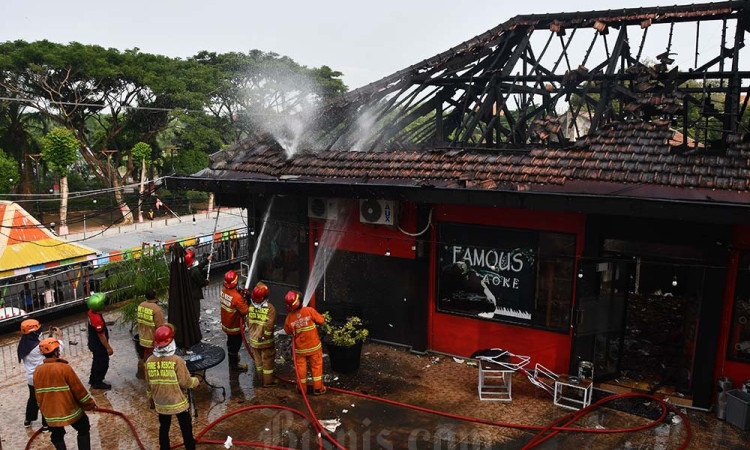 Kebakaran Tempat Karaoke di Madiun