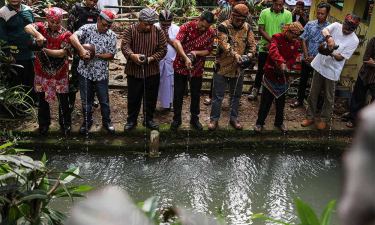 Kirab Budaya Nyadran Sendang Curug Sari Semarang