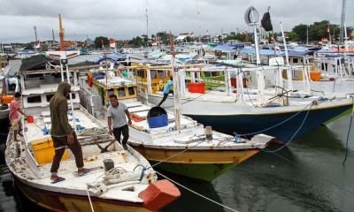 Cuaca Buruk, Puluhan Kapal di Makassar Tidak Melaut