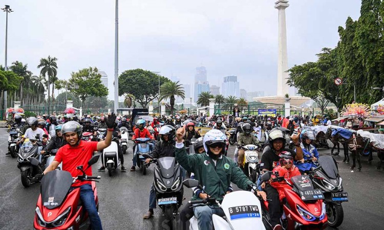 Parade Kendaraan Listrik di Jakarta
