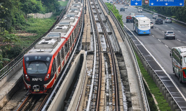 Jumlah Pengguna LRT Jabodebek Alami Kenaikan Setelah Perpanjangan Jam Operasional