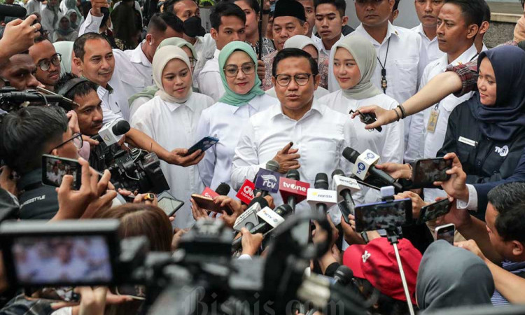Muhaimin Iskandar Ajak Anak dan Istrinya Nyoblos di TPS 023 Kemang Jakarta